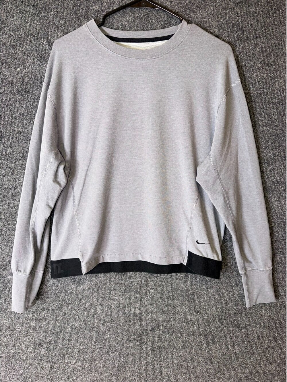 Nike Dri-Fit Mens Medium Gray Long Sleeve Pullover Sweatshirt Just Do It Hem